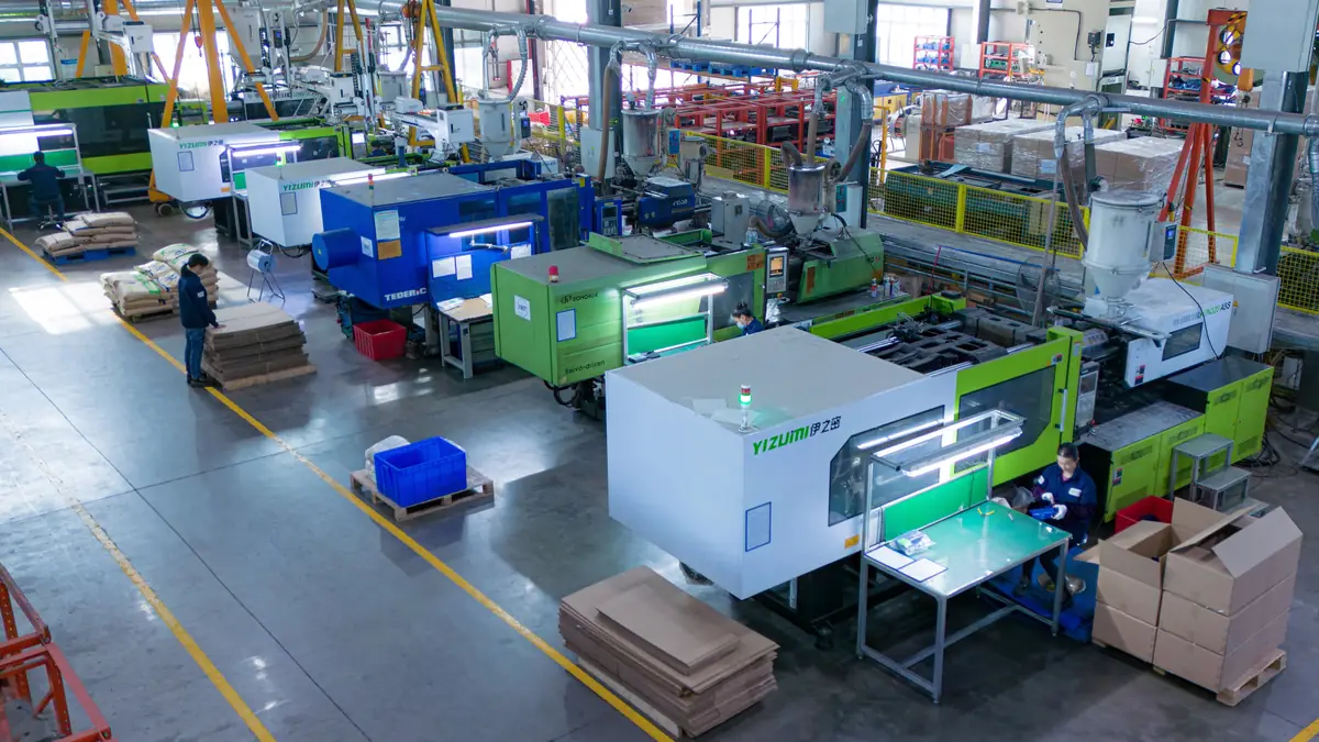 Plastic Injection Molding Press Floor at Komaspec